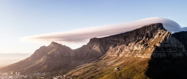 Table Mountain with a long lenticular cloud draped over its summit